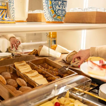 Hotel Residenza D'epoca Luca Pacioli 4*