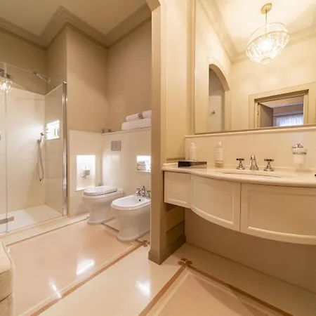 Hotel Residenza D'epoca Luca Pacioli 4*